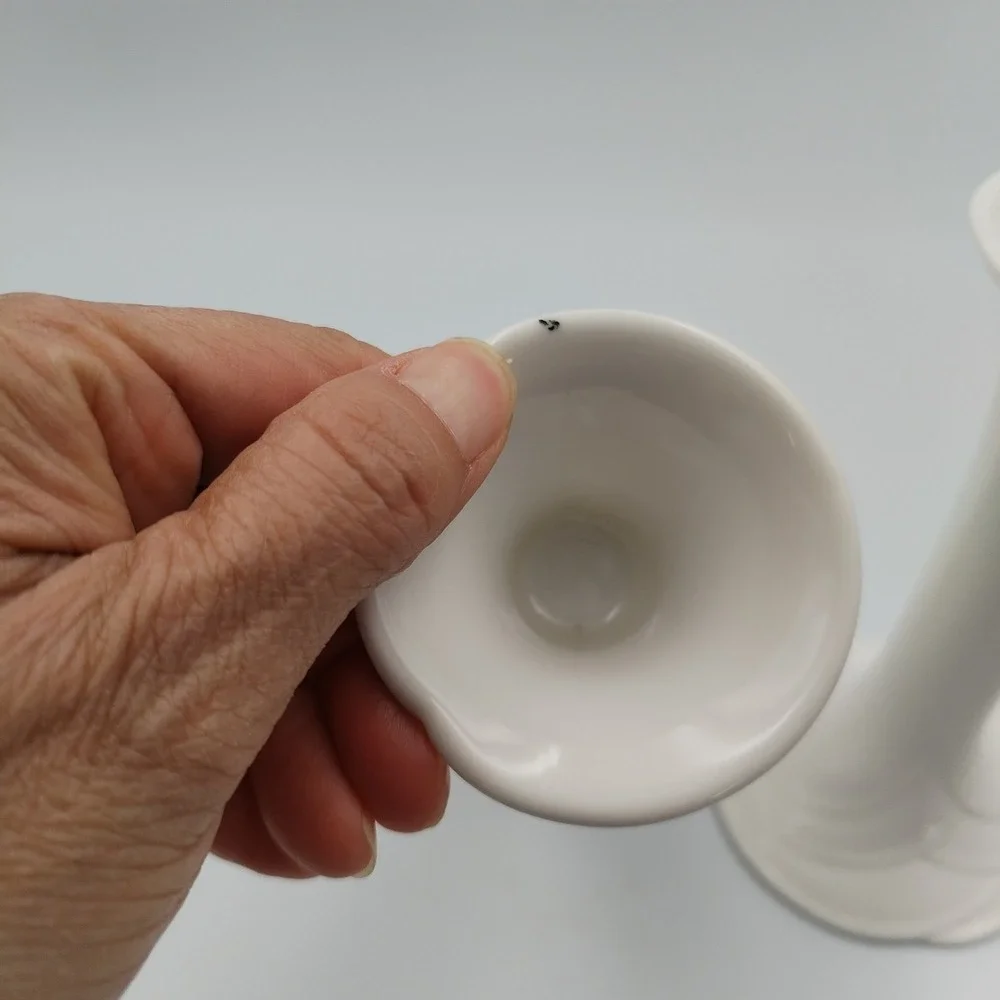 Vtg Royal Doulton Hotel Porcelain England White Candlestick Hloders 6. 5